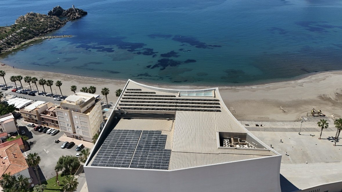 auditorio placas solares 1.jpg